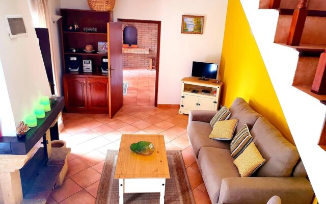 House With one Bedroom in Camacha, With Wonderful Mountain View, Enclo