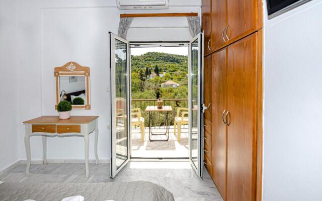 Achilleas Deluxe Apartment