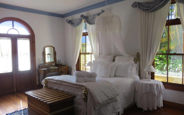 Victoria's at Ewingsdale