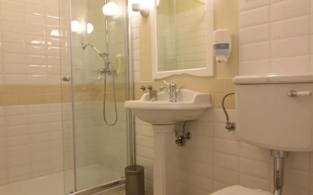 Janez Rooms