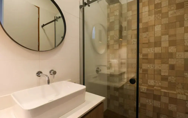 Elegant 3BR Duplex With Balcony in Miraflores