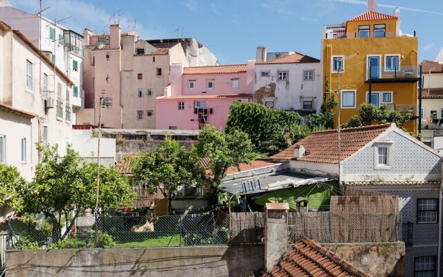 JOIVY Chic studio w/city view in Santa Catarina, 10mins from São Bento Palace