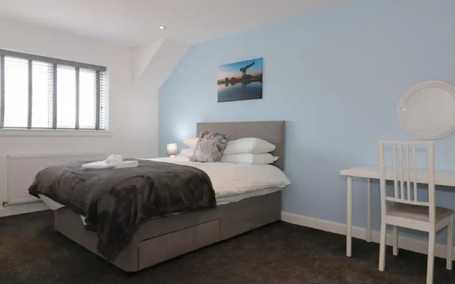 Railway House 5 bed - Maryhill