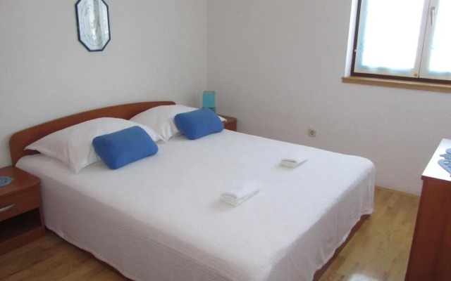 Apartments by the sea Slatine, Ciovo - 15916
