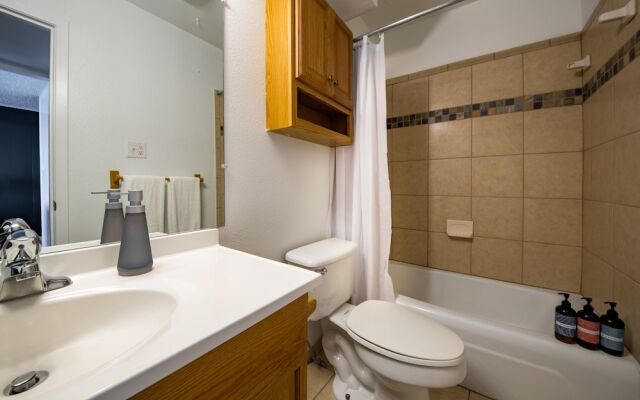 WanderJaunt - West Campus Apartments
