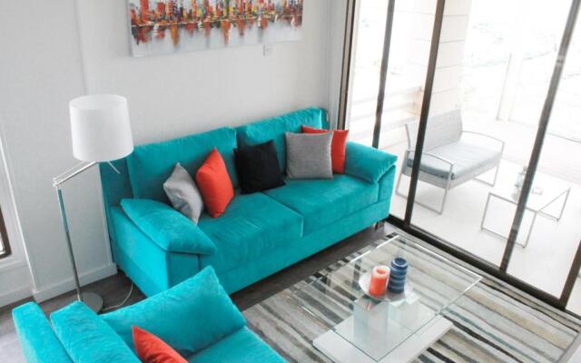 Lazuli Beachfront Apartment 254