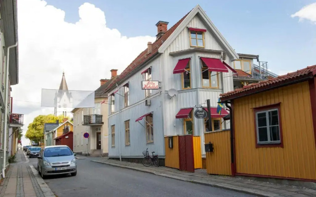 hotelImage