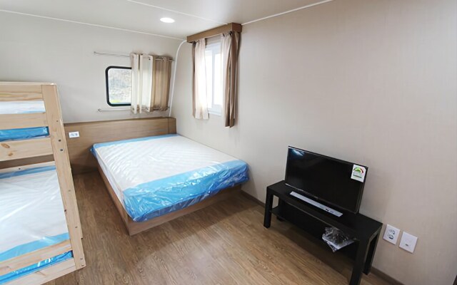 Yeongjongdo Seasidecaravan Camping Place