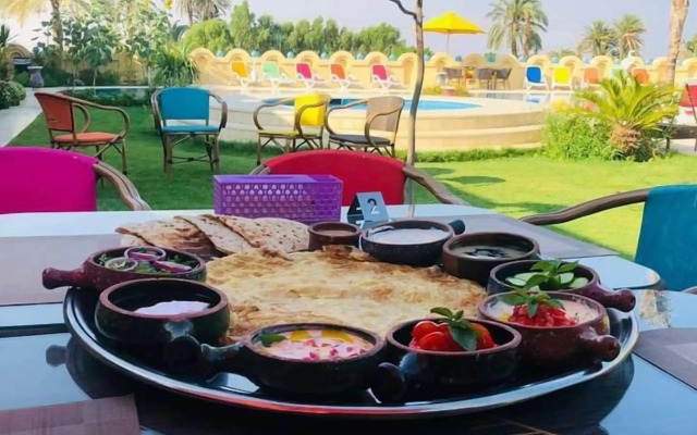 Tunis Pyramids Hotel