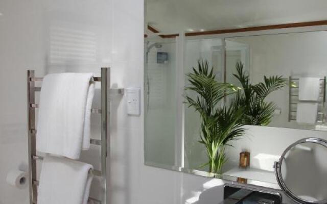 Tarawhata Thermal Apartment