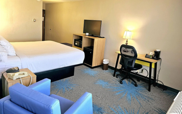 Days Inn by Wyndham Rolla