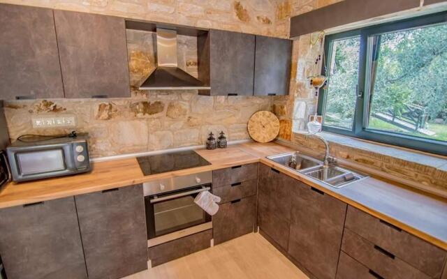 Kastro Stone House