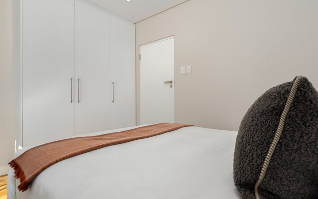 Varsam Court 13