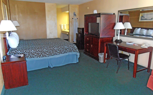 Econo Lodge Junction