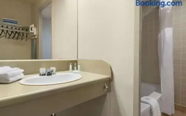 Travelodge By Wyndham Sydney