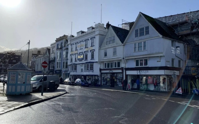 The End House - Cosy and central (Dartmouth)