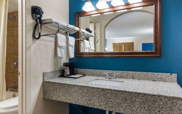 Rodeway Inn Broken Bow - Hochatown