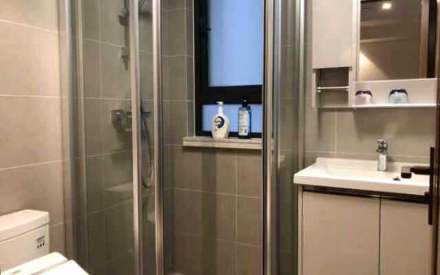 Shengang Executive Apartment (Shenzhen Vanke Yuncheng Store)