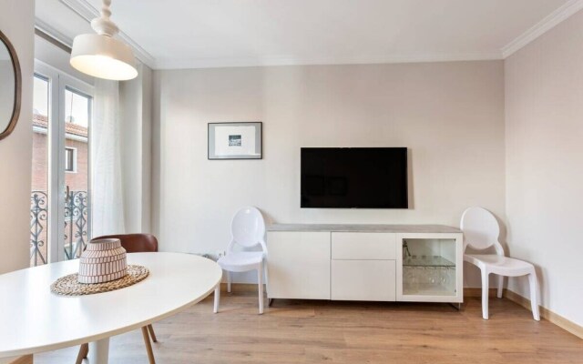 Elegant 1bed Apt Sleeps 4, in the Heart of Centro