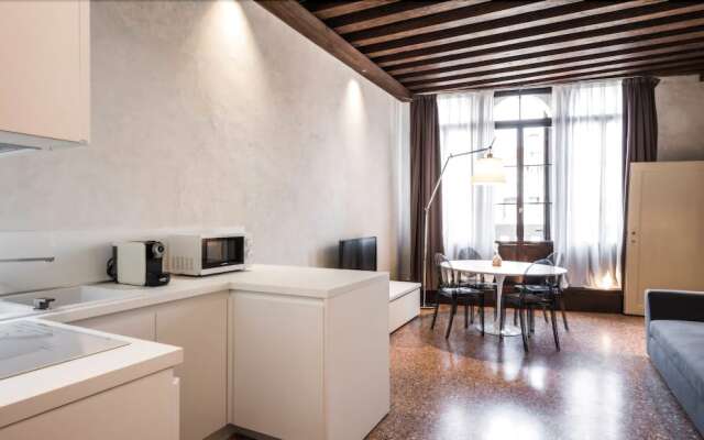 MyPlace Campo Santa Margherita Apartment