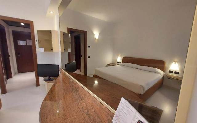 Blue Relais Maggiore