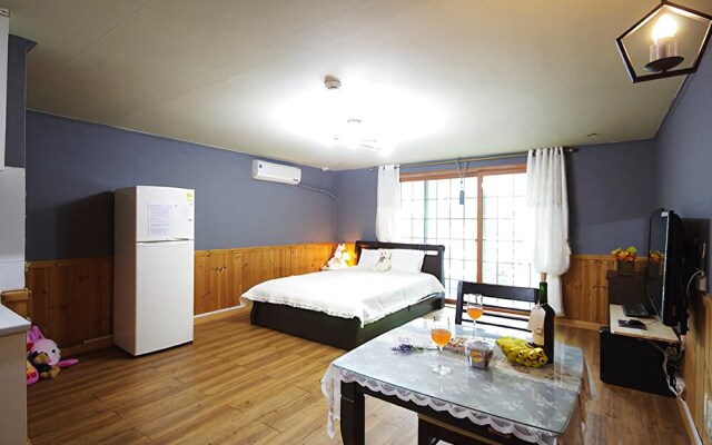 Gyeongju Evergreen Penison