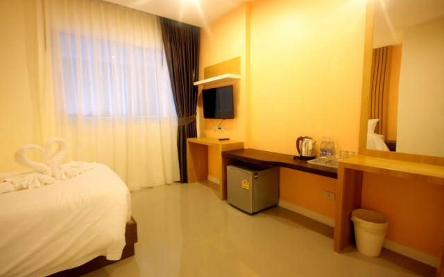 Breezotel – Guest Rooms – Phuket Town