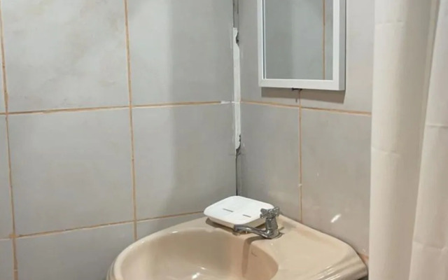 OYO 809 Crowne One Condo