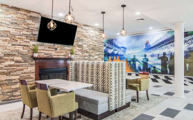 Clarion Pointe South Boston - Danville East