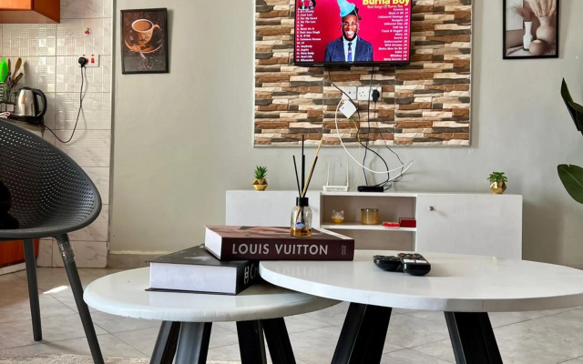 Cozy room with WIFI,parking space close to everything