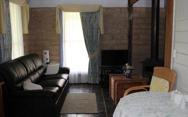 Elinike Guest Cottages – Guest Rooms – Echuca