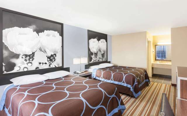 Super 8 by Wyndham Kingsville