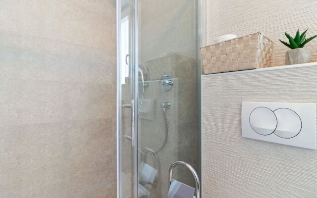 Serene Holiday Home in Novigrad with Private Pool