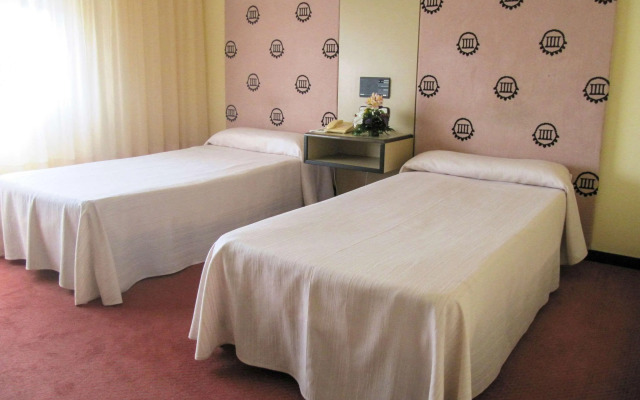 Hotel Sercotel Cuatro Postes