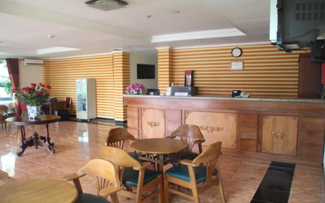 Top Star Hotel