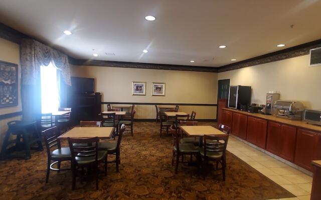 Wingate by Wyndham Youngstown/Austintown