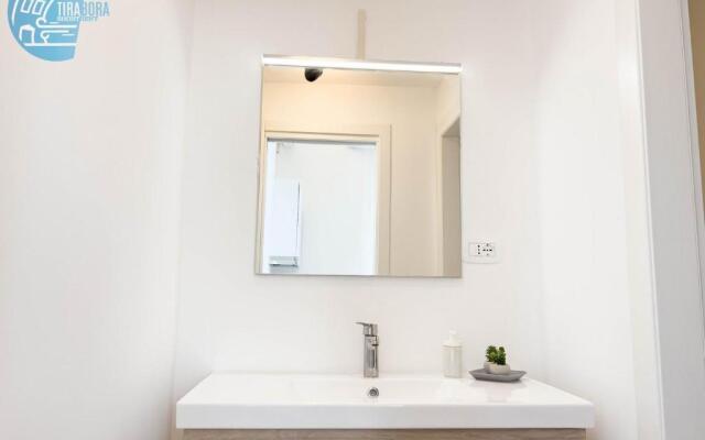 Basovizza 3 Nicole Tirabora Short Rent