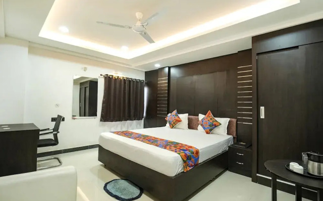 Fabhotel Royal Carpet