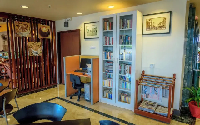 Rainbow Paradise Beach Resort by LWE