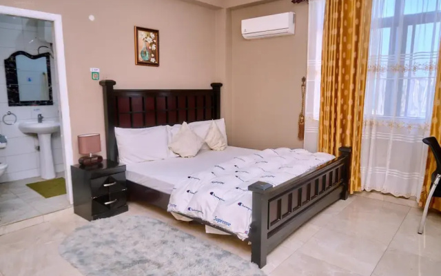 Thy Favour Hotel