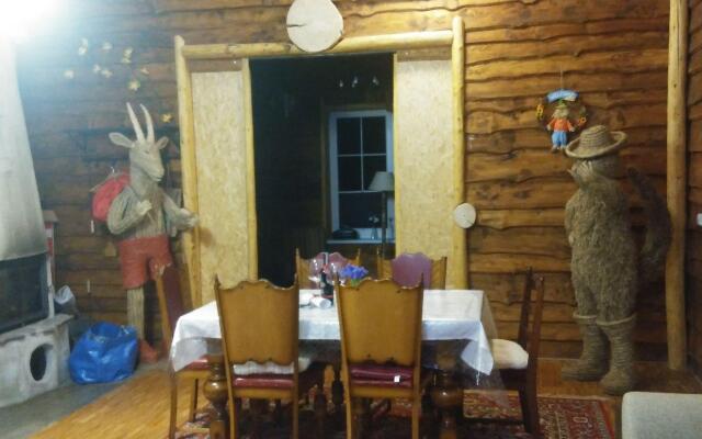 Cozy Holiday Home in Posada Górna with Barbecue