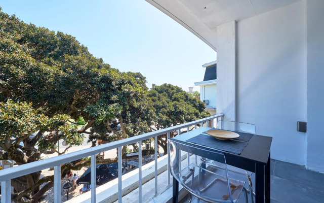 Cascais/Estoril Beachfront Apts