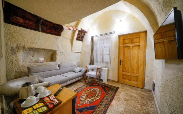 Cave Hotel Saksagan
