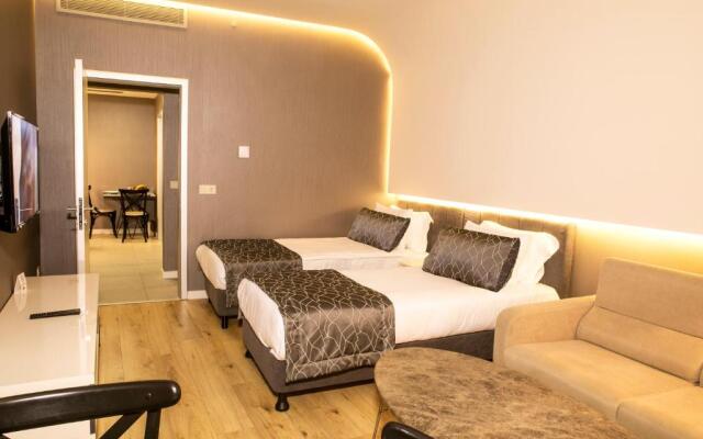 Elm Suite Hotel
