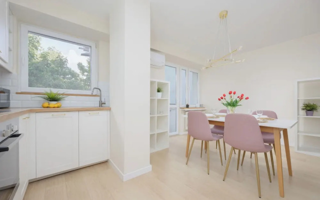 Cosy Apartment for 4 by Renters