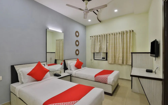 OYO 19003 Flagship Hotel Rudra Mahal