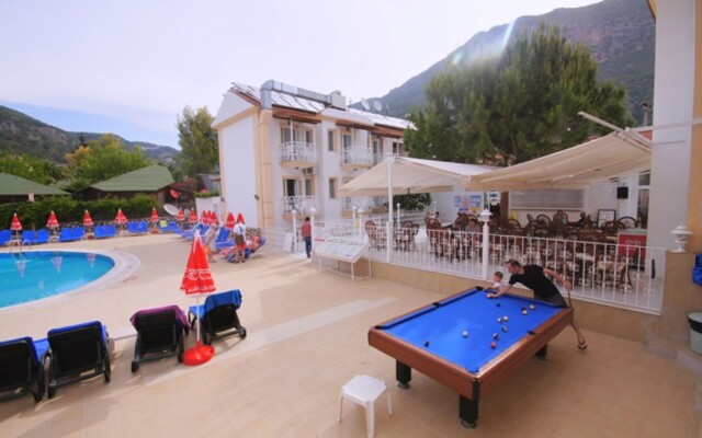 Karbel Beach Hotel