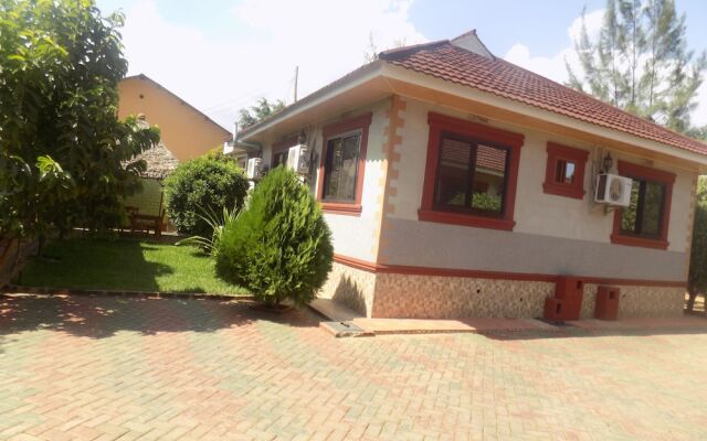 Kili Cottages Moshi