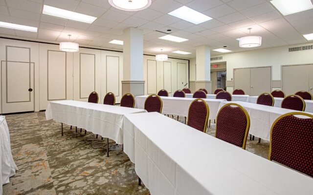 Red Roof PLUS+ Wichita East