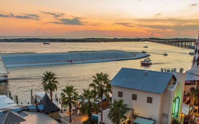 2497 Bungalo 3 Bedroom Home by RedAwning